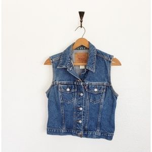 womens Levi denim vest